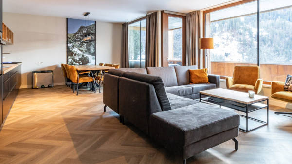 Modernes Wohnzimmer in Unterkunft direkt an der Skipiste in Schruns, Vorarlberg